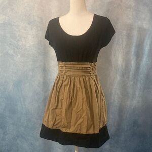 BeBop Small Black & Tan Cap Sleeve Dress Scoop Neck Color Block Waist Detailing